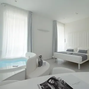 Gatto Bianco Mia 2* Milano